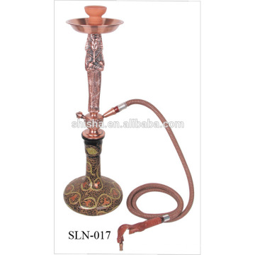 Humanoide de la cachimba shisha por mayor